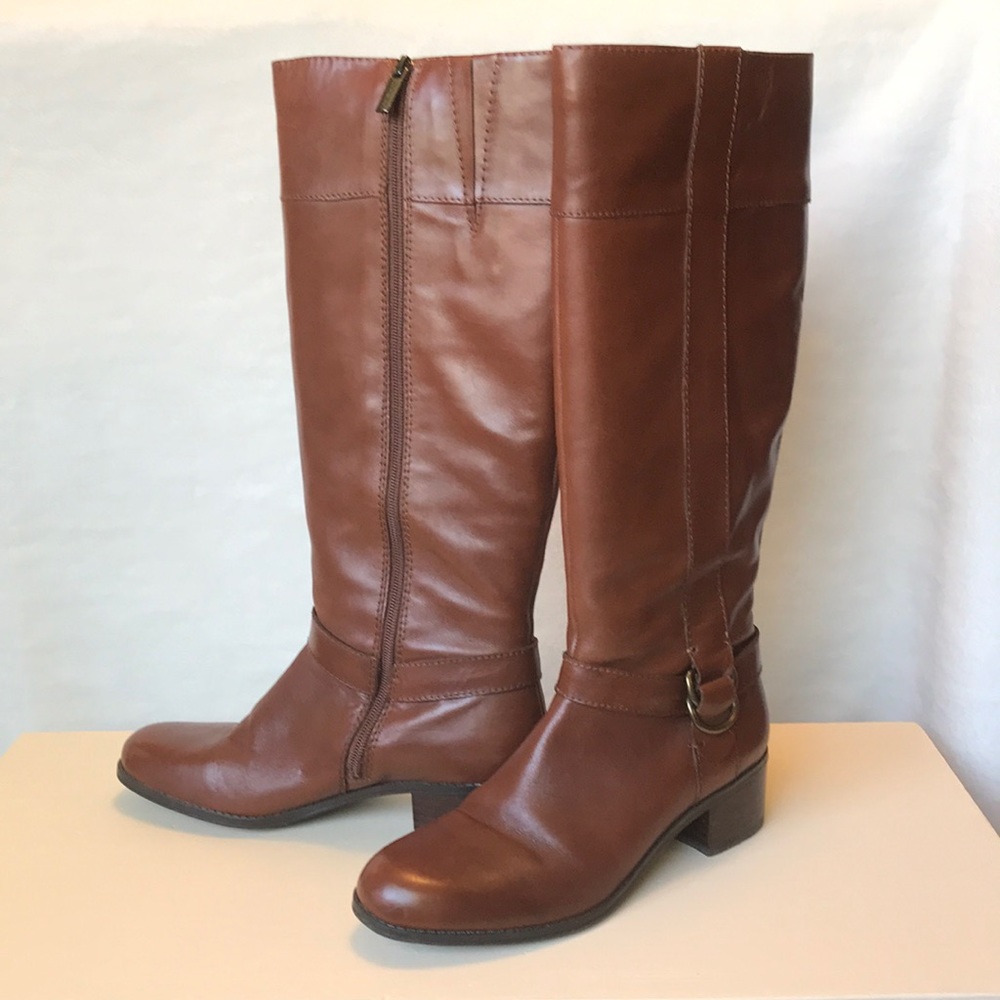 Bandolina brown boots. Size 8.5.